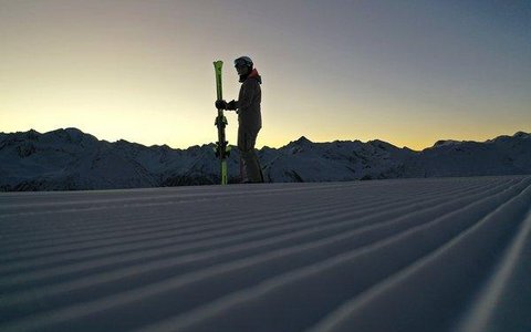 Early-Morning-Skiing-1.jpg