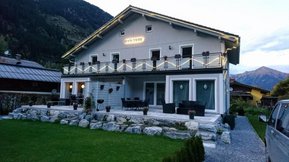 Chalet-Taube-Bad-Gastein-Boeckstein.jpg